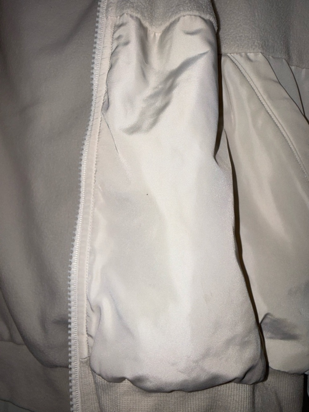 ALO Yoga Arctic Jacket in Bone - Picture 10 of 13